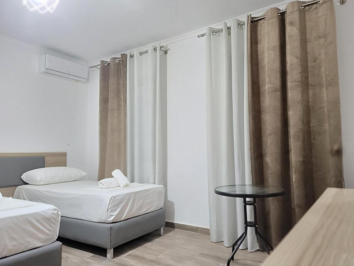 G&K Garden Hotel Berat Exterior photo