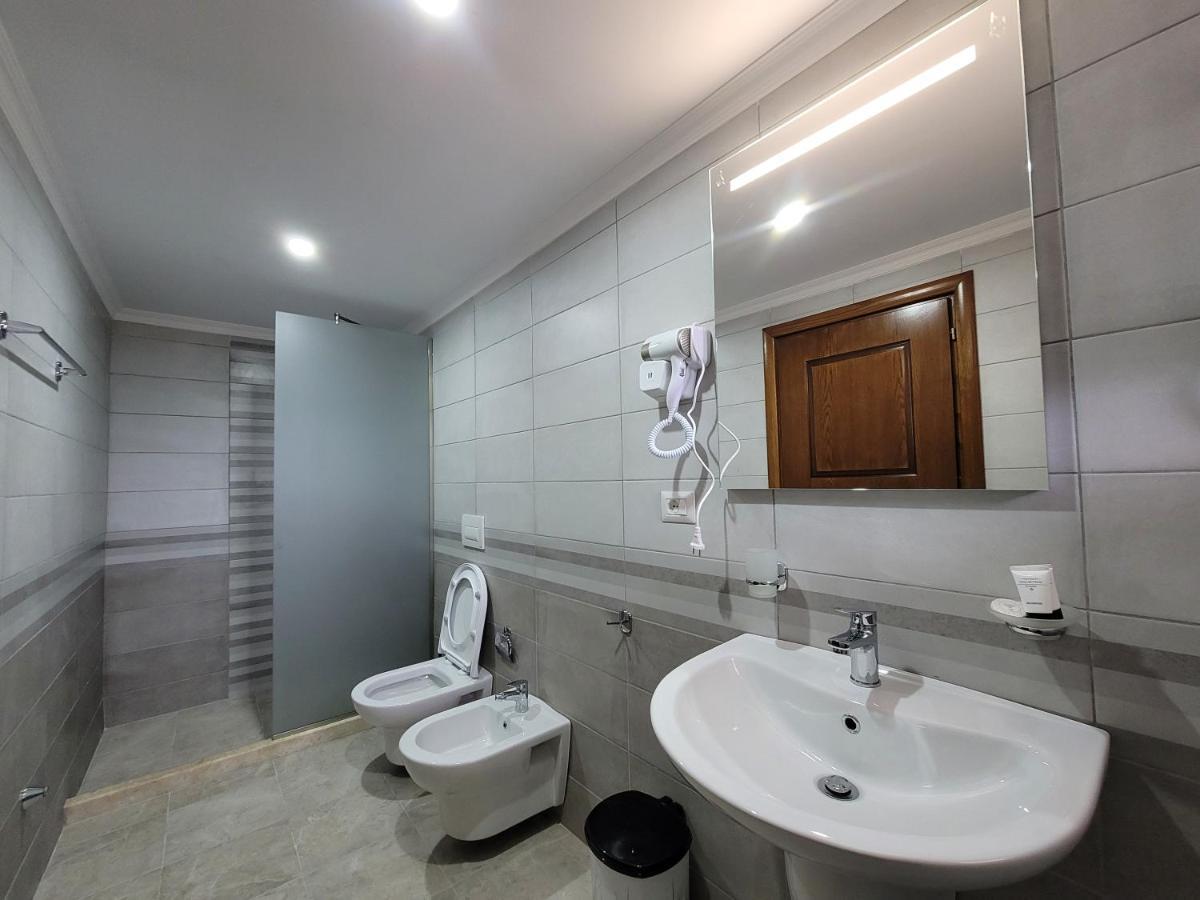 G&K Garden Hotel Berat Exterior photo
