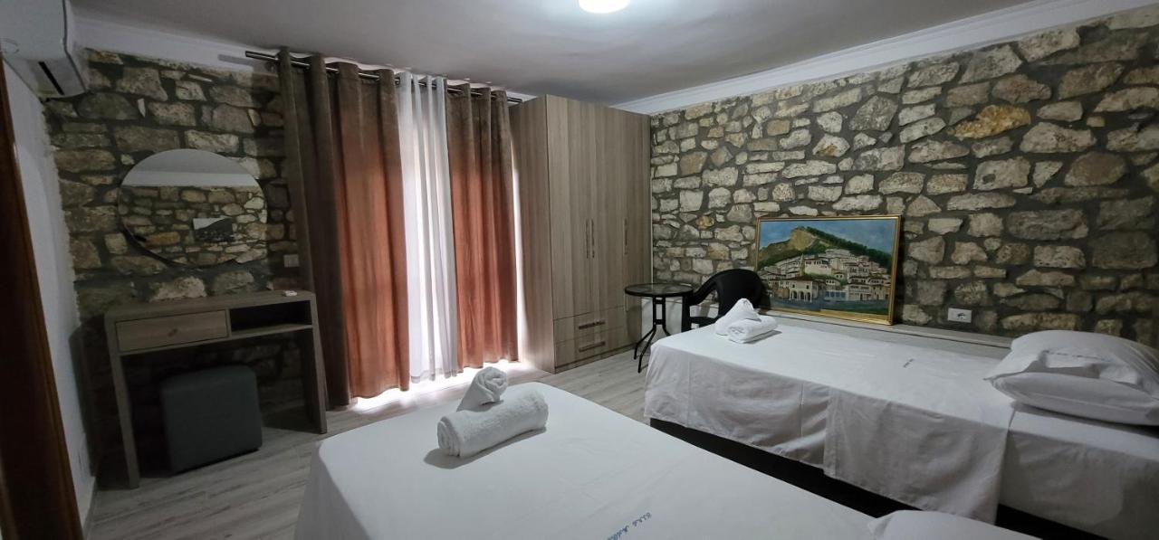 G&K Garden Hotel Berat Exterior photo